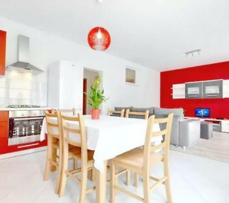 פודגורה Apartment Simun מראה חיצוני תמונה