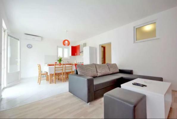 פודגורה Apartment Simun מראה חיצוני תמונה