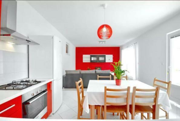 פודגורה Apartment Simun מראה חיצוני תמונה